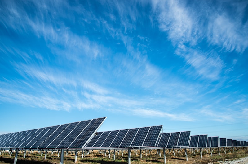 Solarmodule auf Industriedach